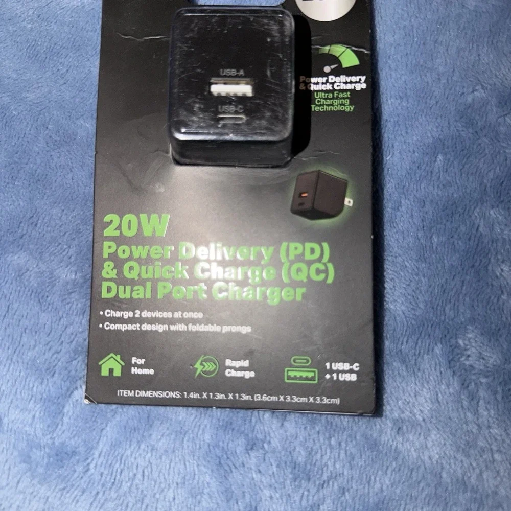 20W PD USB-C Wall Charger Black Fast Charge Foldable Prongs LED‎ Indicator
